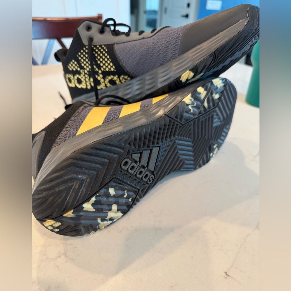 Adidas Basketball Shoes - Picture 6 of 6